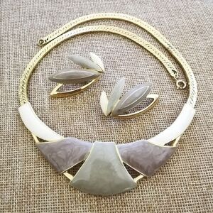 Vintage TRIFARI Signed Enamel Choker Necklace & Earrings Set